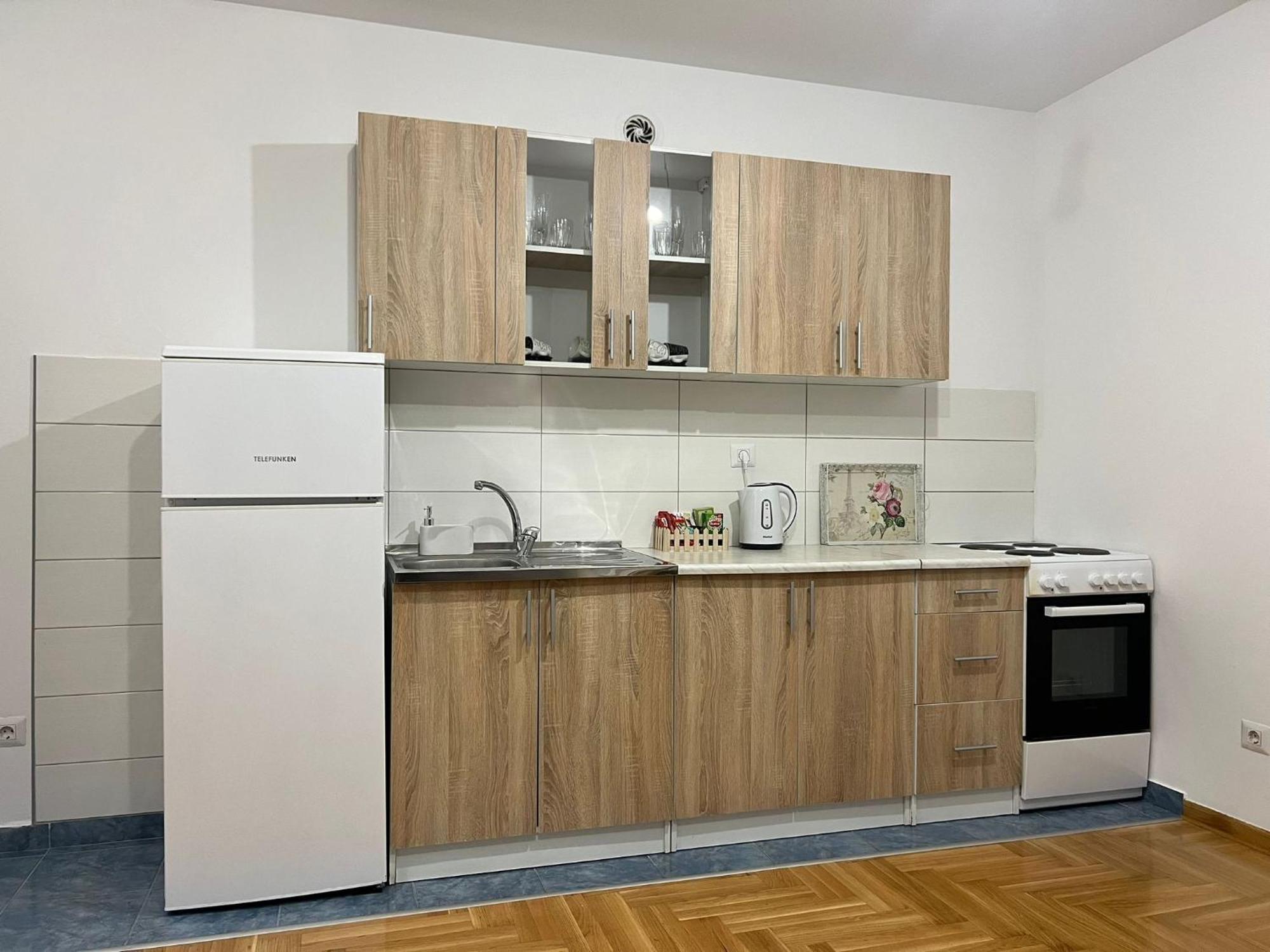 Apartment Db *